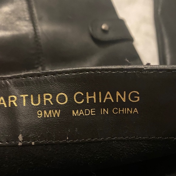 Wide Calf Elegant Black Knee Boots - Picture 4 of 6